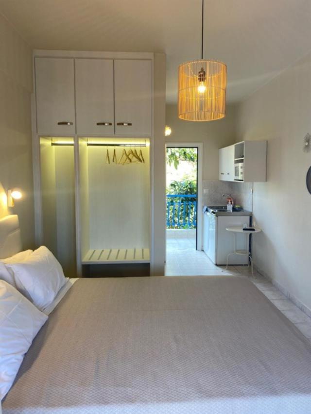 Pella Hotel - New เนโอสมาร์มาราส ภายนอก รูปภาพ