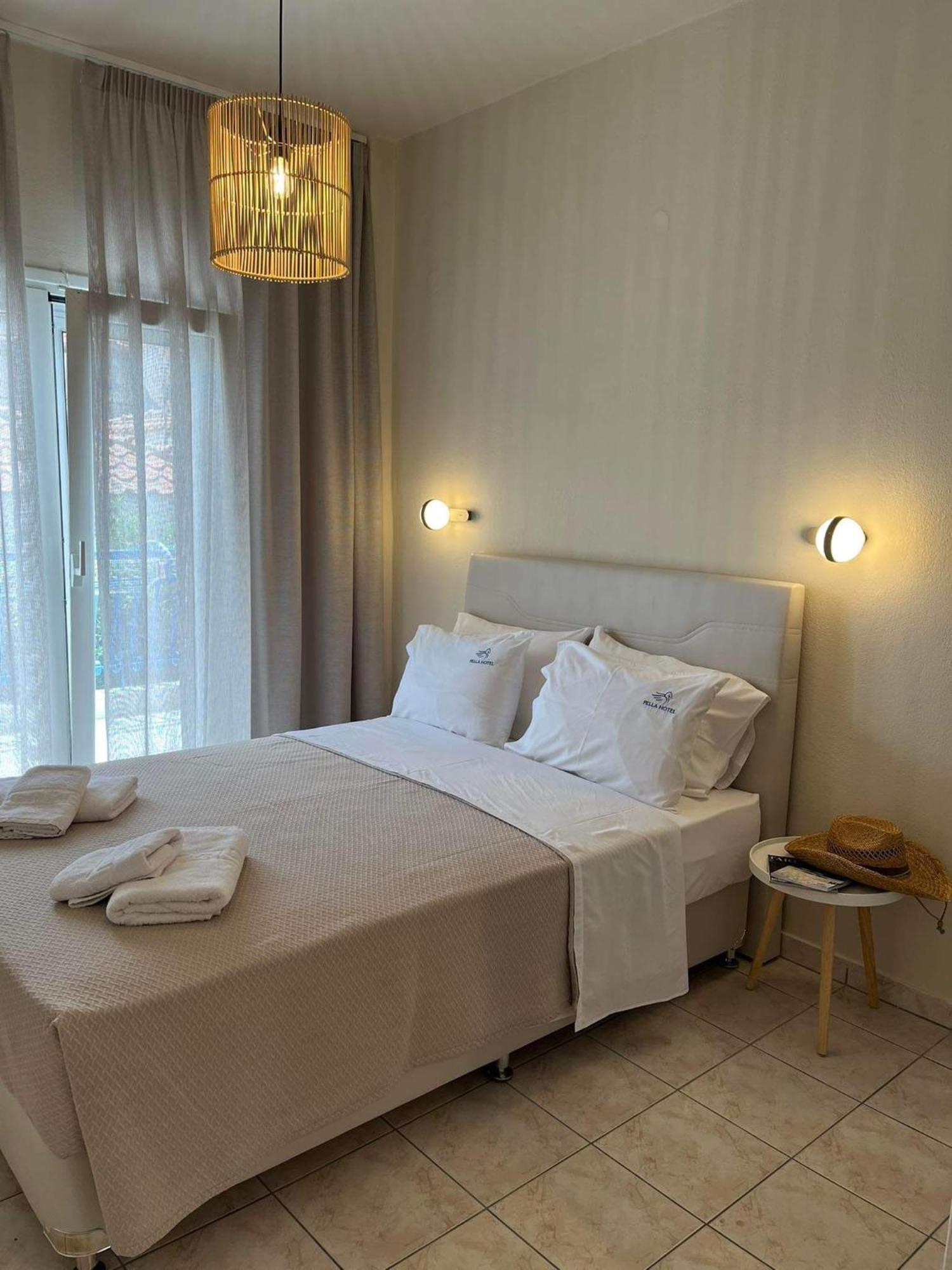 Pella Hotel - New เนโอสมาร์มาราส ภายนอก รูปภาพ